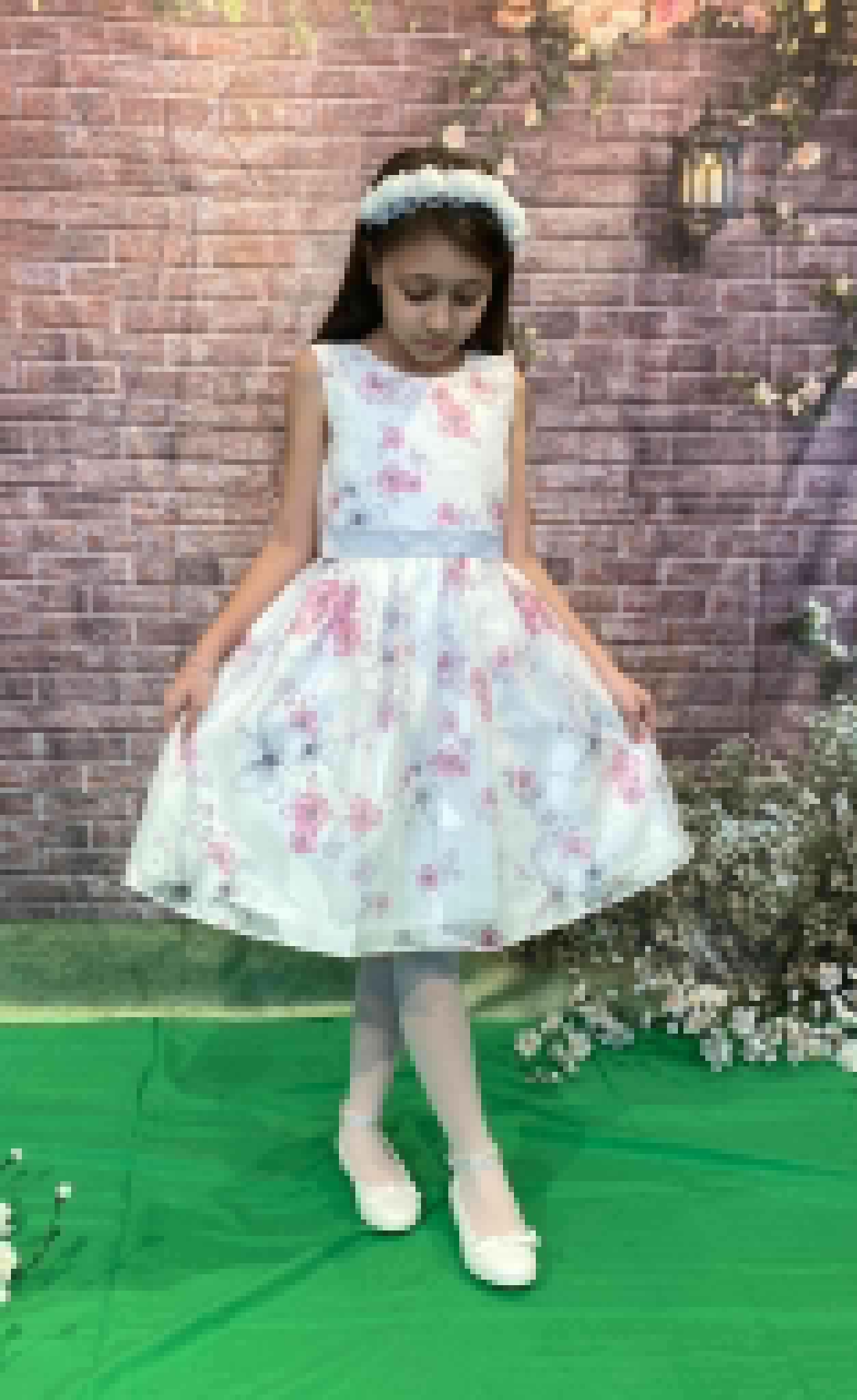 Abito cerimonia HAPPY GIRL per ragazza in chiffon color bianco in fantasia floreale fuxia con farfalle - immagine 3