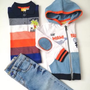 Completo CHICCO con tre pezzi polo jeans e felpa primaverile zippata