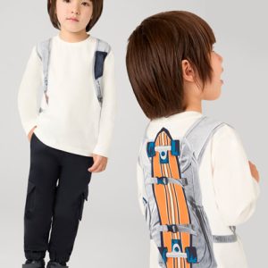 T-shirt MAYORAL per bambino color panna con stampa finto zainetto con skateboard