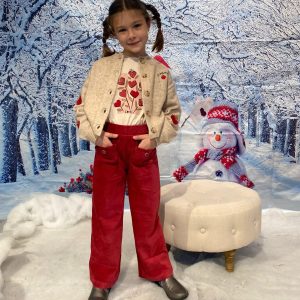 Completo MAYORAL per bambina, modello con pantalone in velluto, t-shirt e maglione beige