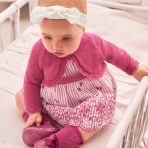 Abito MAYORAL per neonata in cotone color bianco e fuxia, design a righe con orlo ricamato