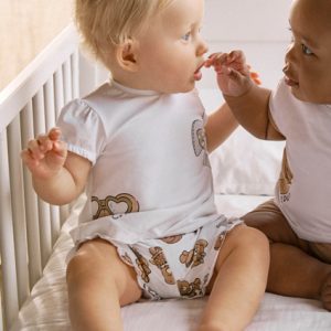 Completo estivo MAYORAL per neonata con t-shirt mezza manica e pantaloncino con conigliette e orsette