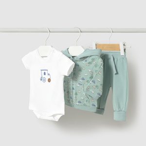 Completo MAYORAL primaverile con t-shirt mezza manica, pantalone e felpa color giada