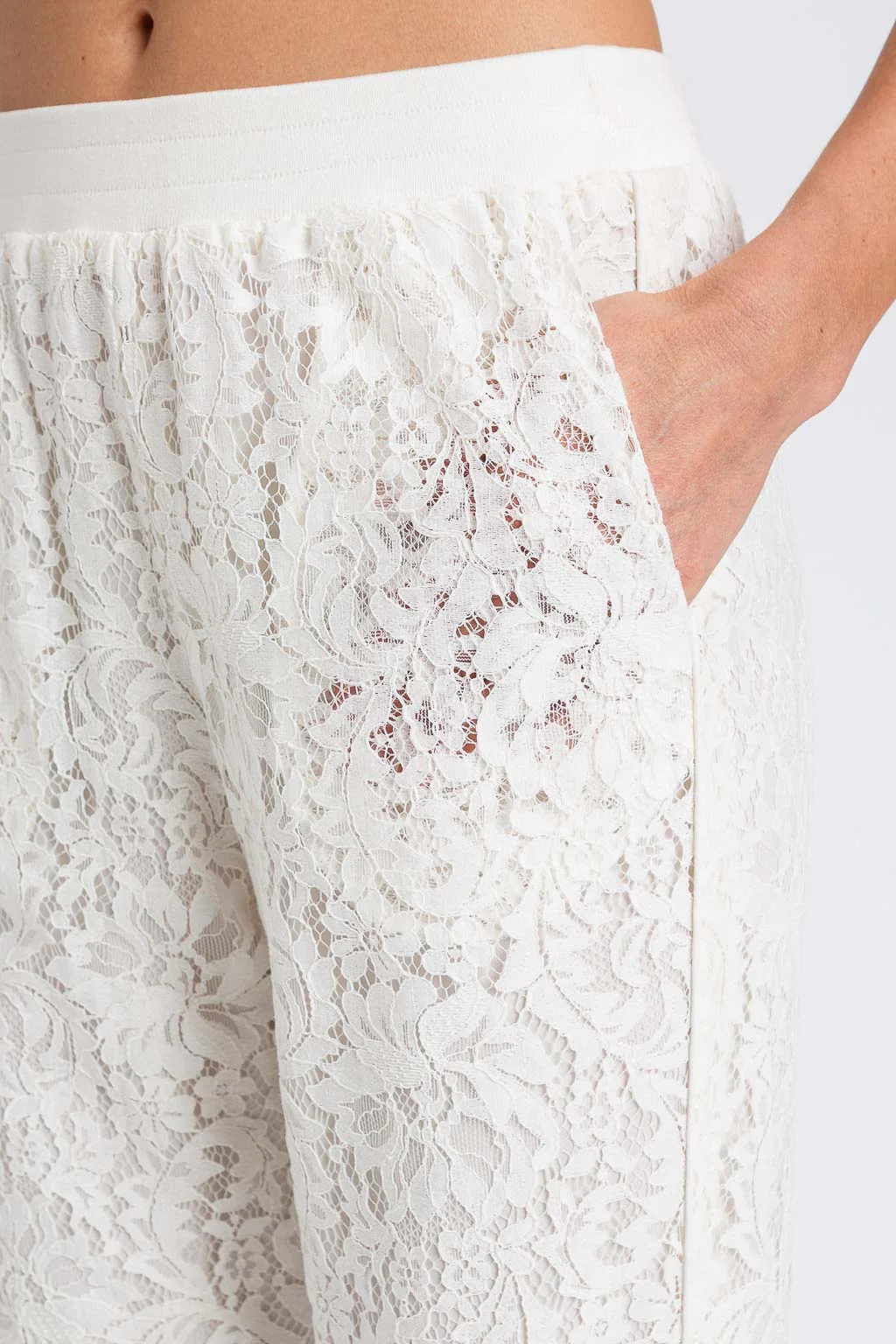 Pantaloni joggers in pizzo TWINSET - immagine 7