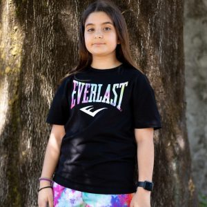 Completo EVERLAST per ragazza in cotone con t-shirt nera e short multicolor