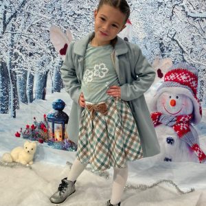 Completo MAYORAL  per bambina con gonnellina a quadri verde e panna + t-shirt verde menta