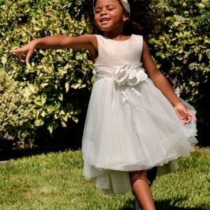 Abito cerimonia ABEL and LULA con top dorato e gonna in tulle asimmetrica