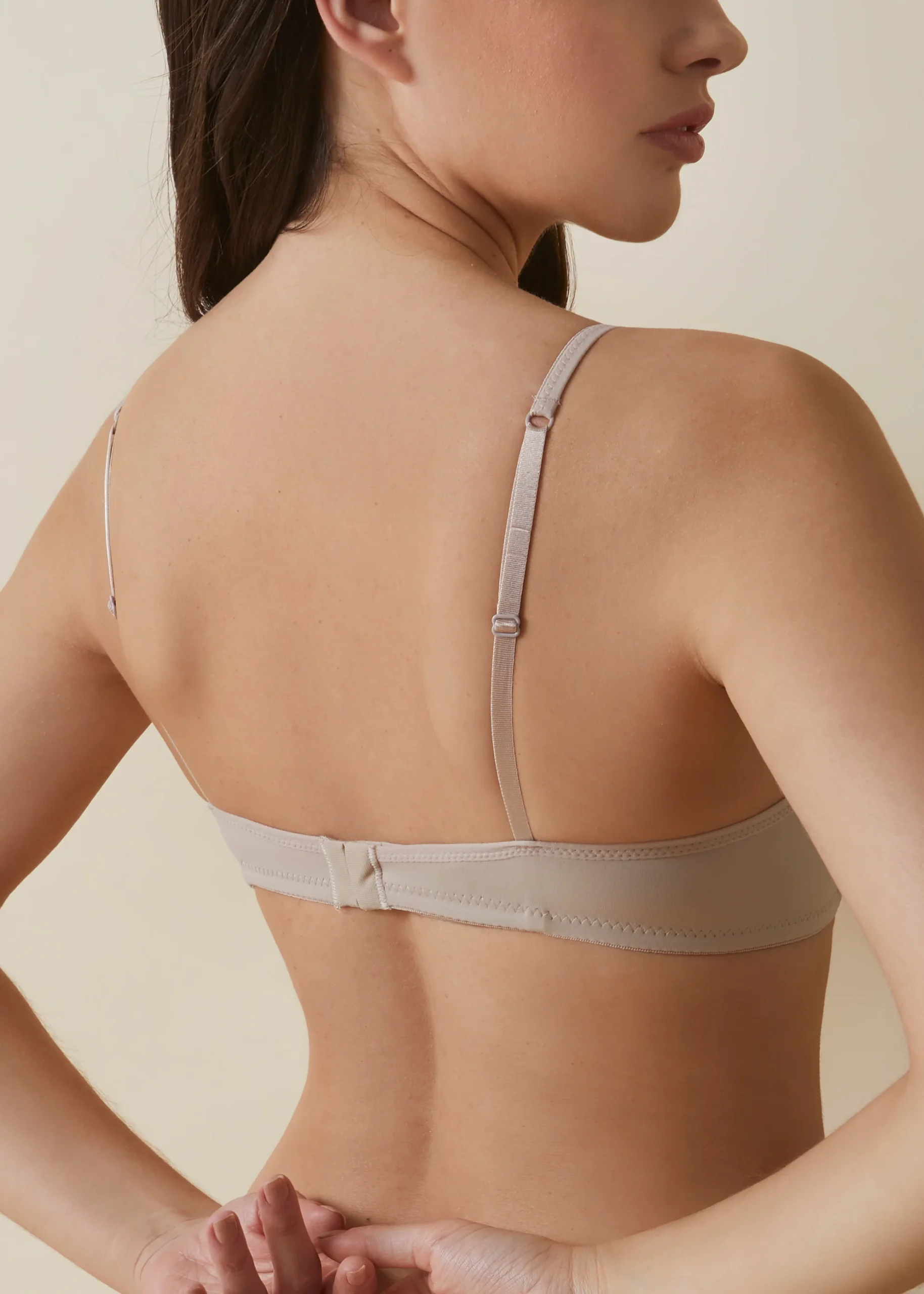 Reggiseno senza ferretto con coppe imbottite con scollatura a V - immagine 5