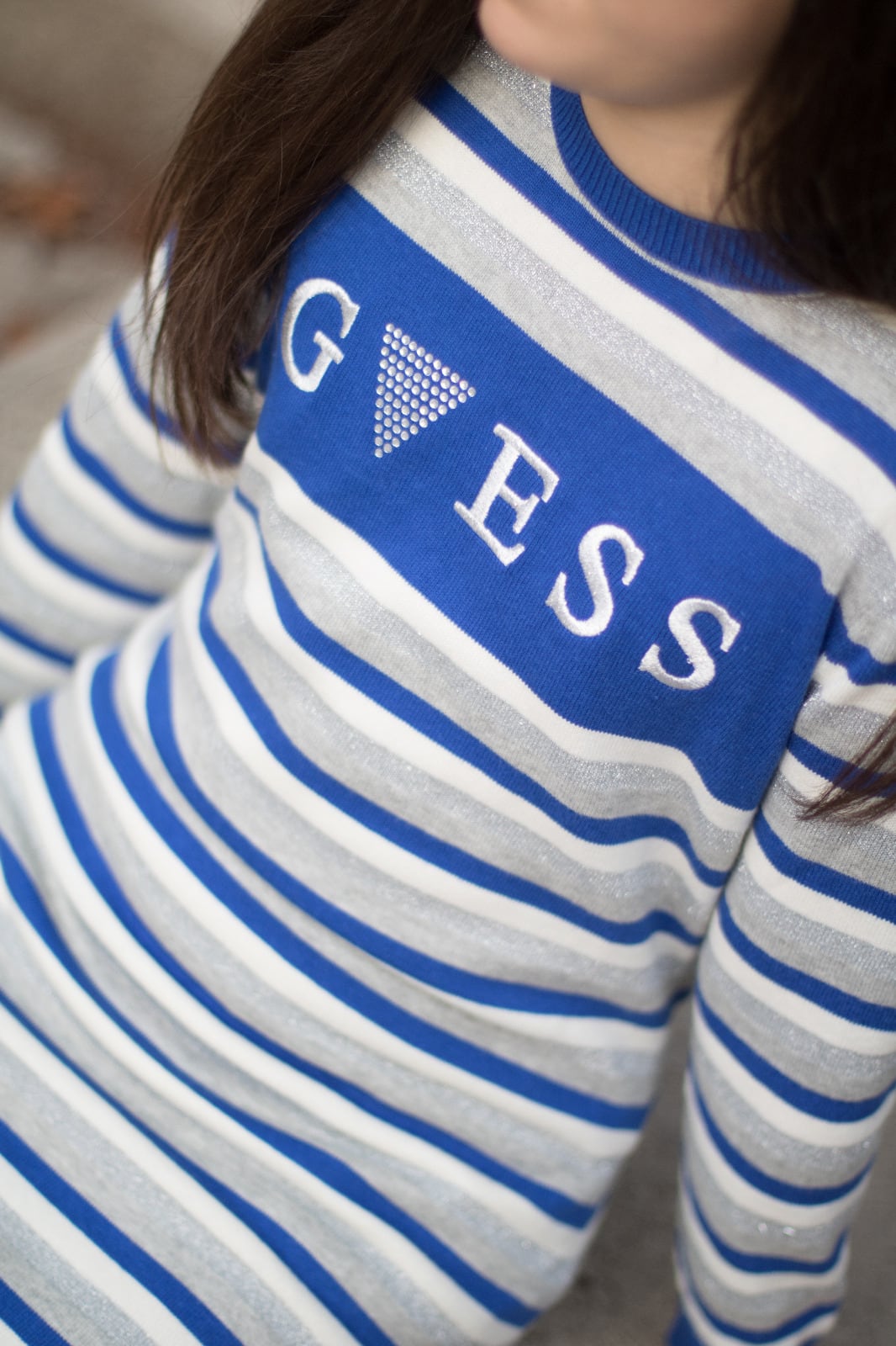 Abito GUESS a righe, logo frontale e inserti in lurex argento - immagine 3