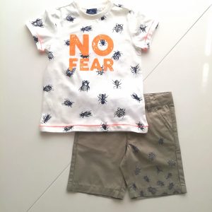 Completo CHICCO con t-shirt bianca con scarafaggi+ pantaloncino tortora in abbinamento