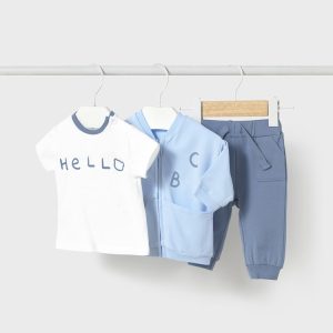 Completo MAYORAL primaverile con t-shirt mezza manica, pantalone e felpa color riviera