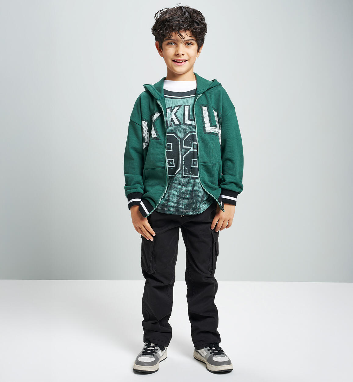 T-shirt IDO per ragazzo in cotone modello basket color verde e bianco - immagine 5