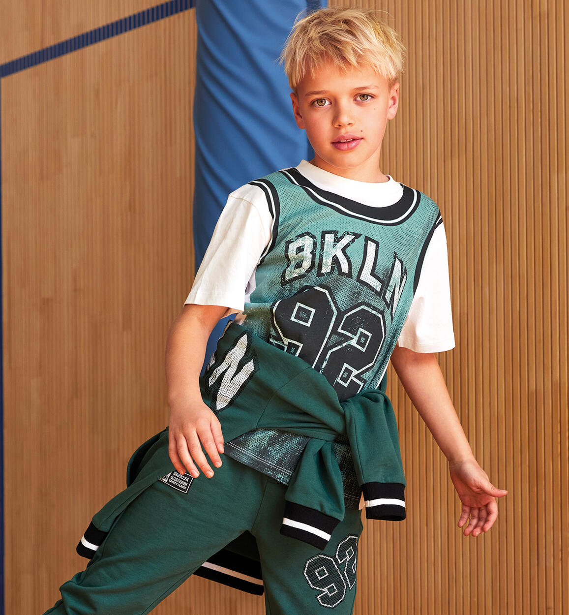 T-shirt IDO per ragazzo in cotone modello basket color verde e bianco - immagine 2